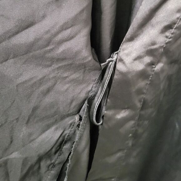 Black silky robe sz medium - Picture 6 of 7